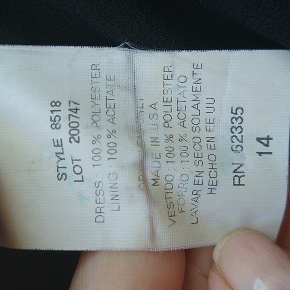 BETSY & ADAM BLACK CREPE  SPAGHETTI STRAP GOWN - Picture 9 of 9